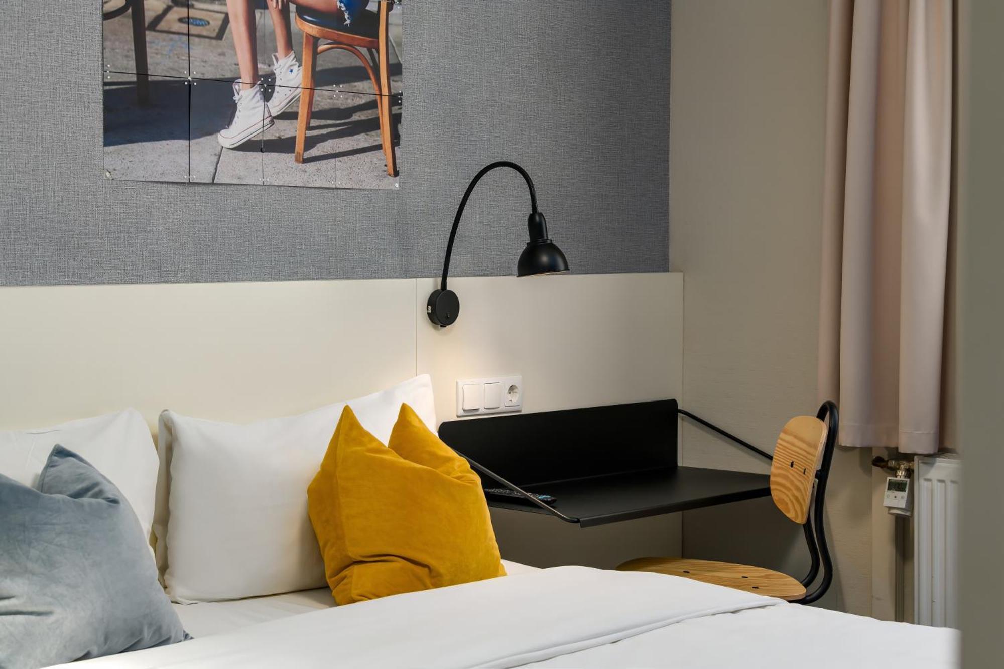 Hotel Ibis Styles West 3*