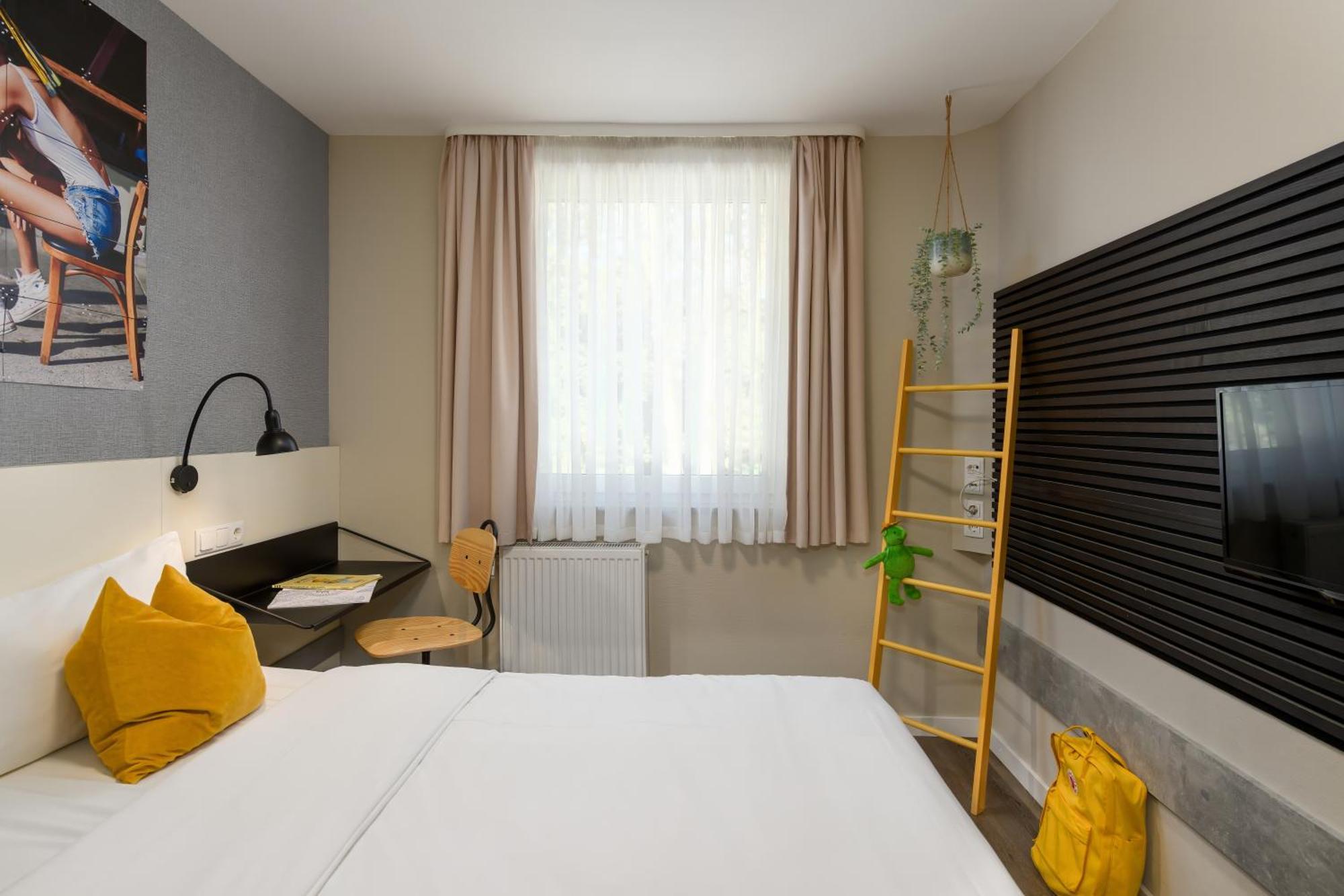 Ibis Styles West Hotel