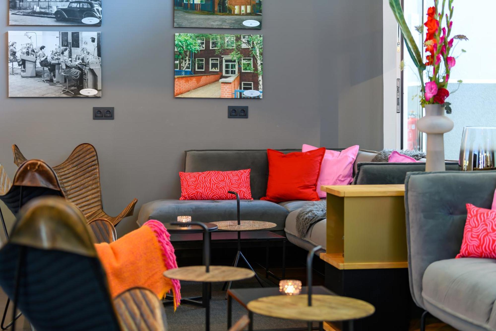 Ibis Styles West Hotel 3*