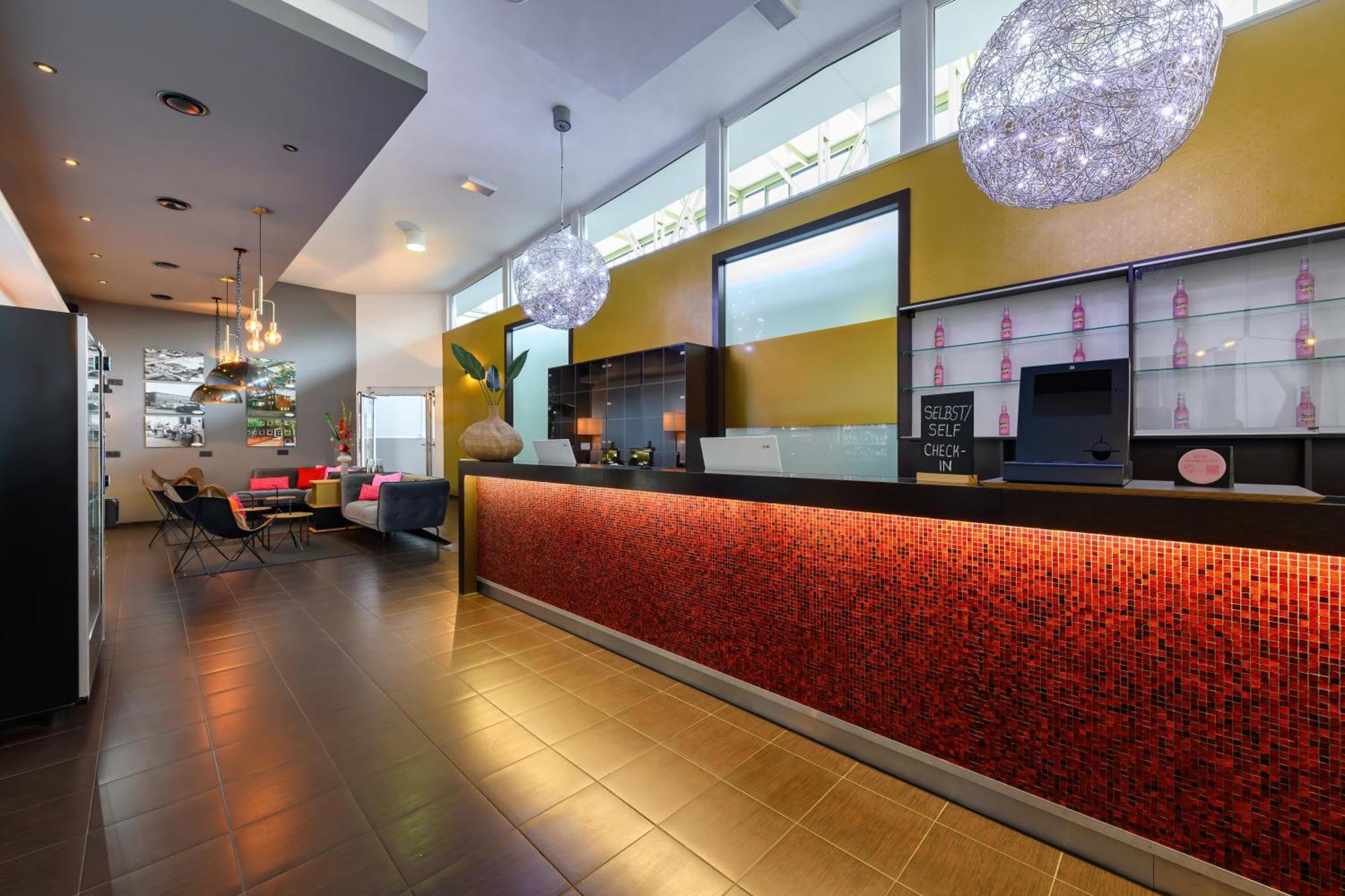 Ibis Styles West 3*