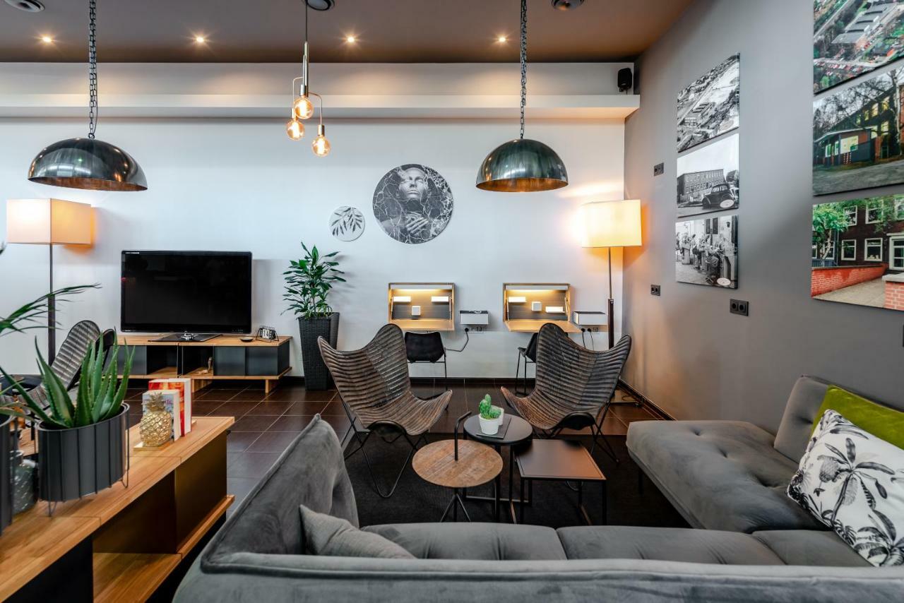 Hotel Ibis Styles West 3*