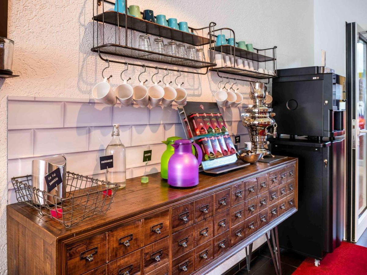 Ibis Styles West